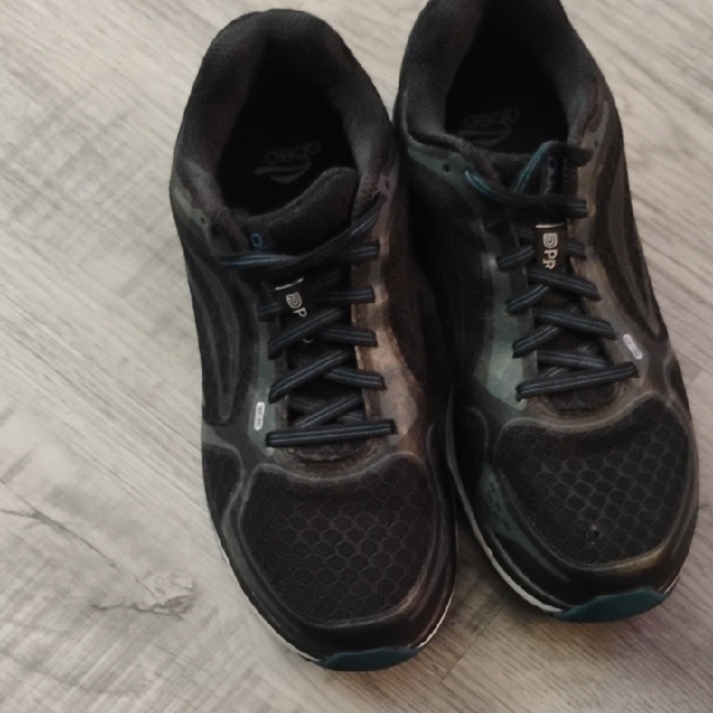 Abeo Pro Women's Black and Gray Athletic Shoes